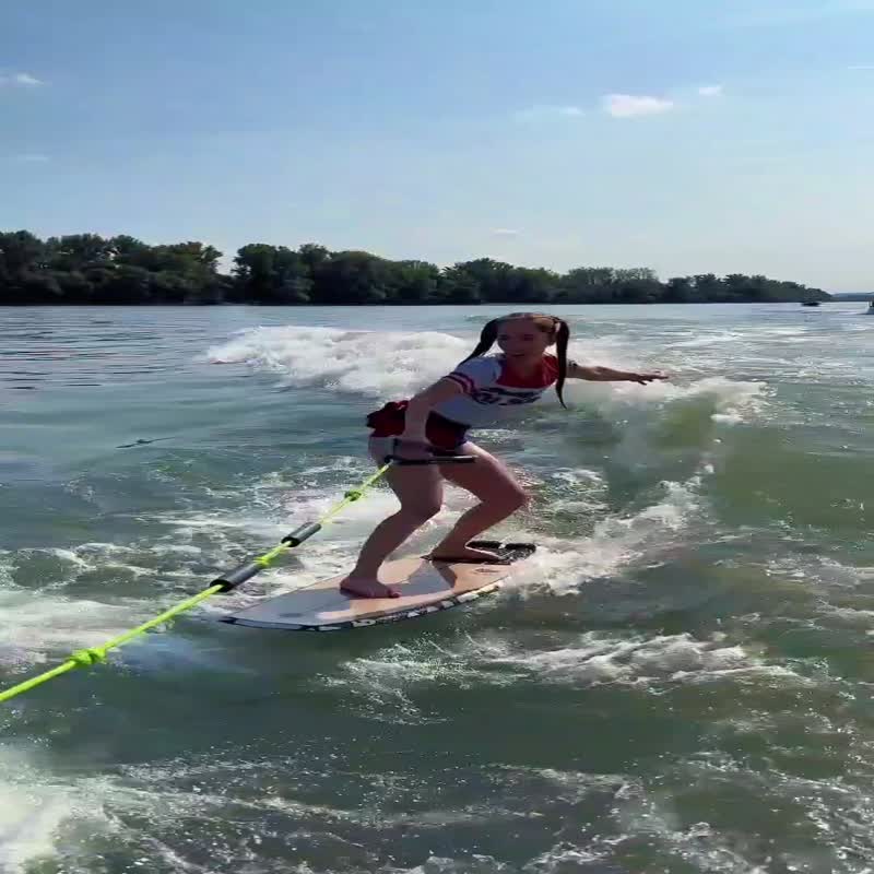Nina erotikus masszázs   videó Szabin van